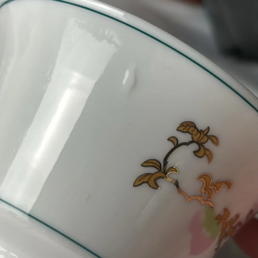 Cute vintage no handle tea cup